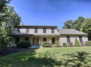 215 Stump Rd, Pequea, PA 17565