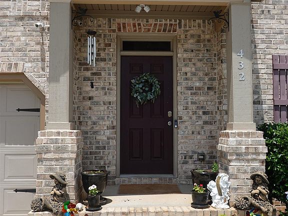 2nd image of 432 Coral Creek Way