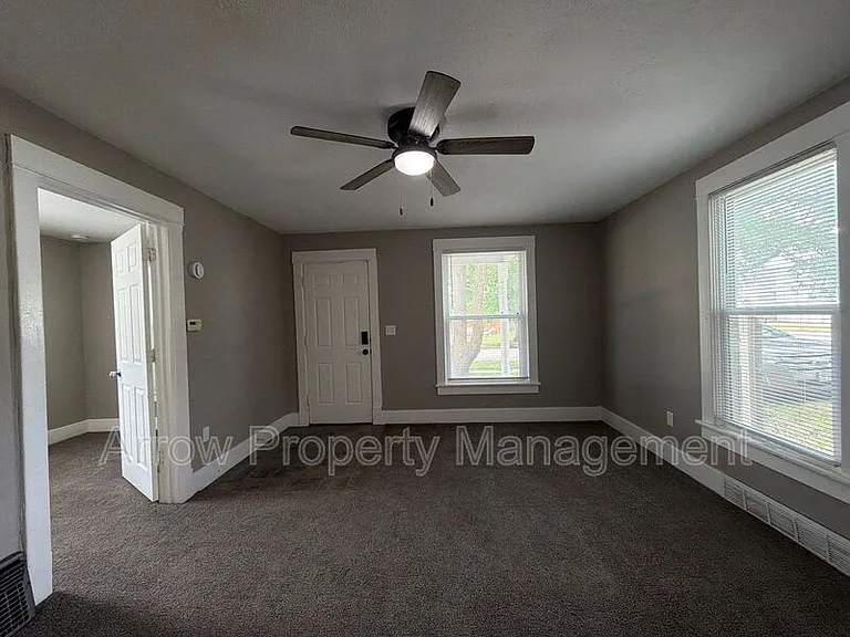 2234 Dudley St — Photo 2