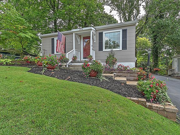 4th image of 344 Magnolia Dr