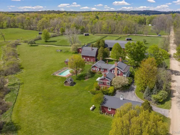 5058 Barber Rd, Metamora, MI 48455