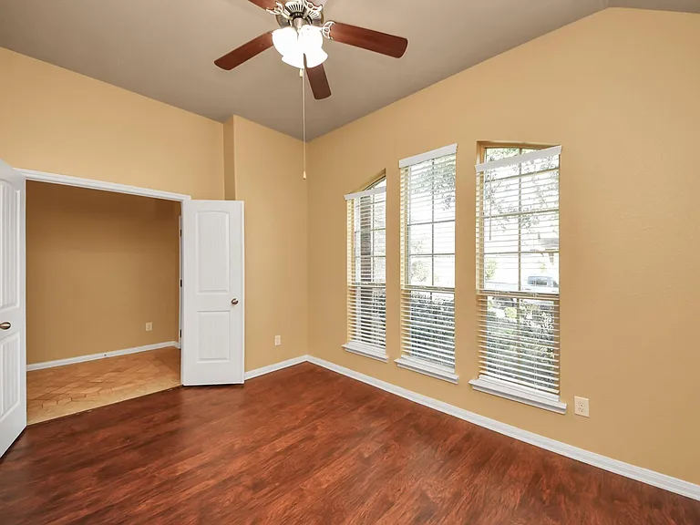 5327 Wolfpen Ridge Ln — Photo 4