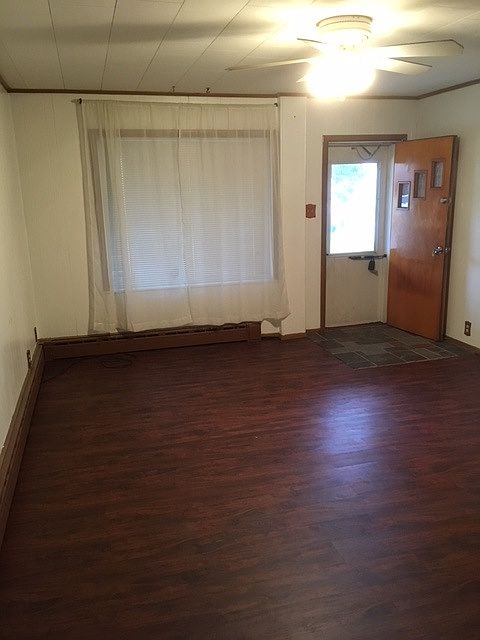 Living room/dining room combo