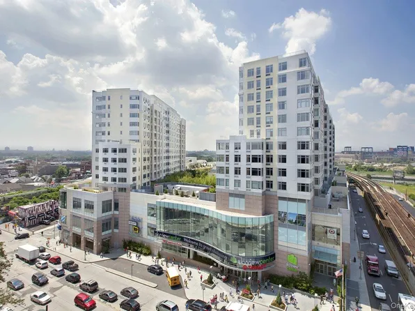 4028 College Point Boulevard #PH102, Flushing, NY 11354