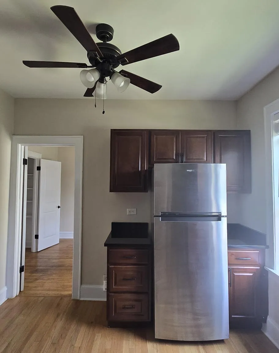 718 Reba Place #2N — Photo 3