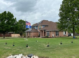 190 Canyon Oaks Dr, Argyle, TX 76226