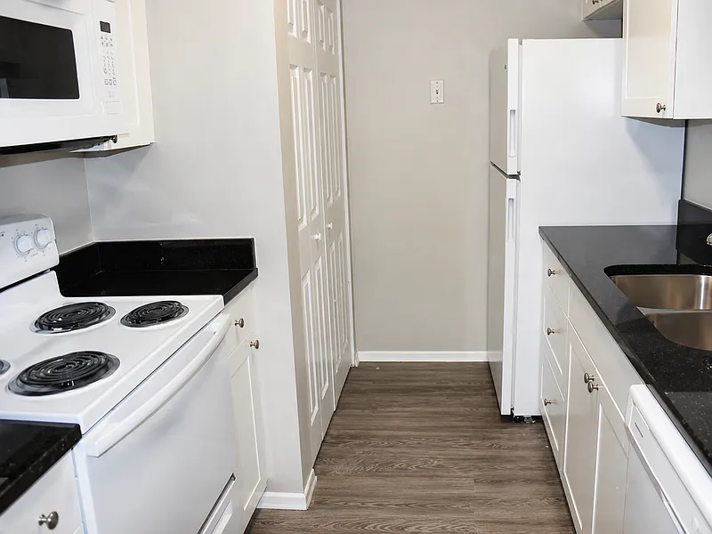 2 bed, 2.0 bath, 975 sqft, $1,295 — Photo 4