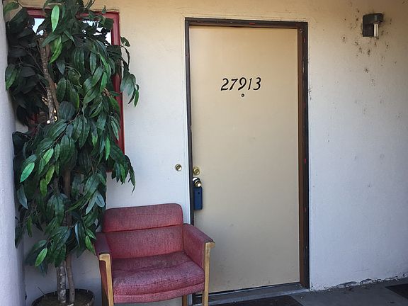 2nd image of 27913 Thornton Ct