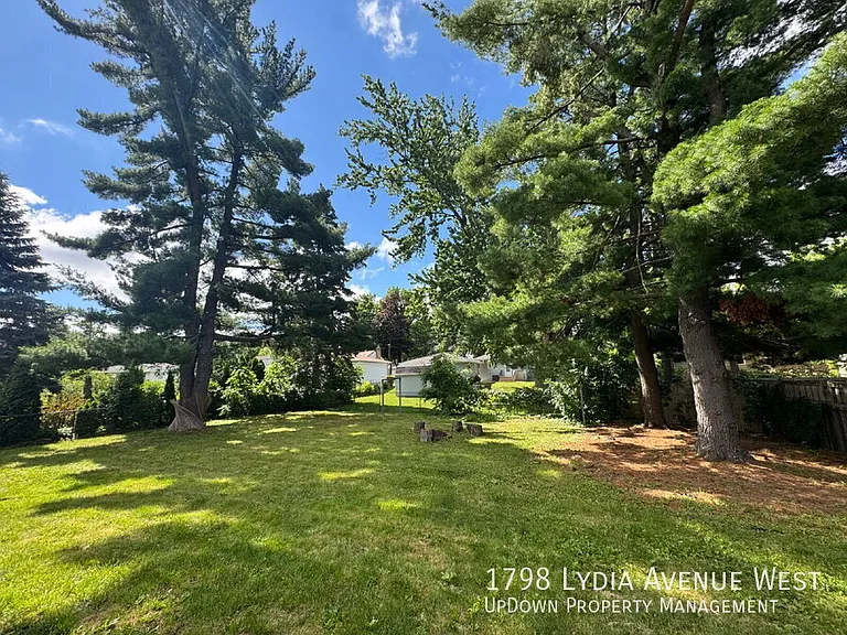 1798 Lydia Ave W — Photo 25