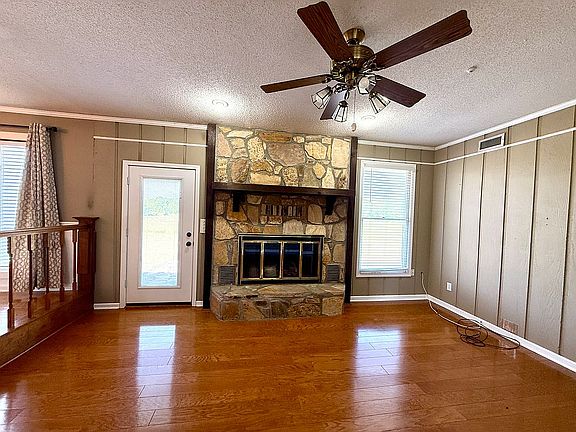 3rd image of 6296 Cottonwood Rd