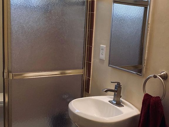 5th image of 5767 Omaha St APT 1