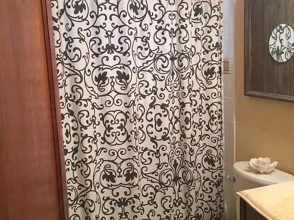 2nd image of 4543 Polaris St