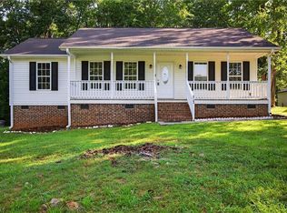 2102 Smith St, Reidsville, NC 27320