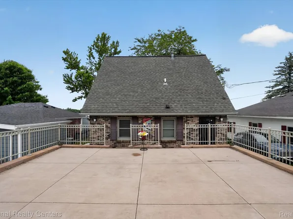9450 Dexter Pinckney Rd, Pinckney, MI 48169