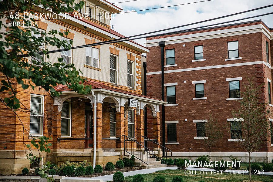 1st image of 48 Parkwood Ave Unit 204