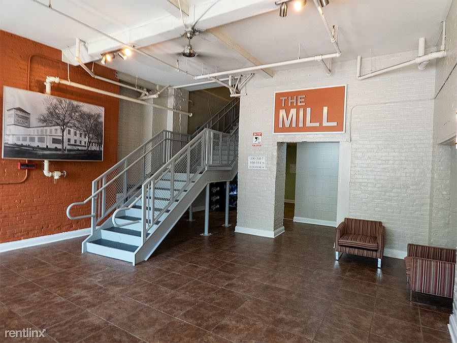 Mill_bottom_foyer_angle (1)