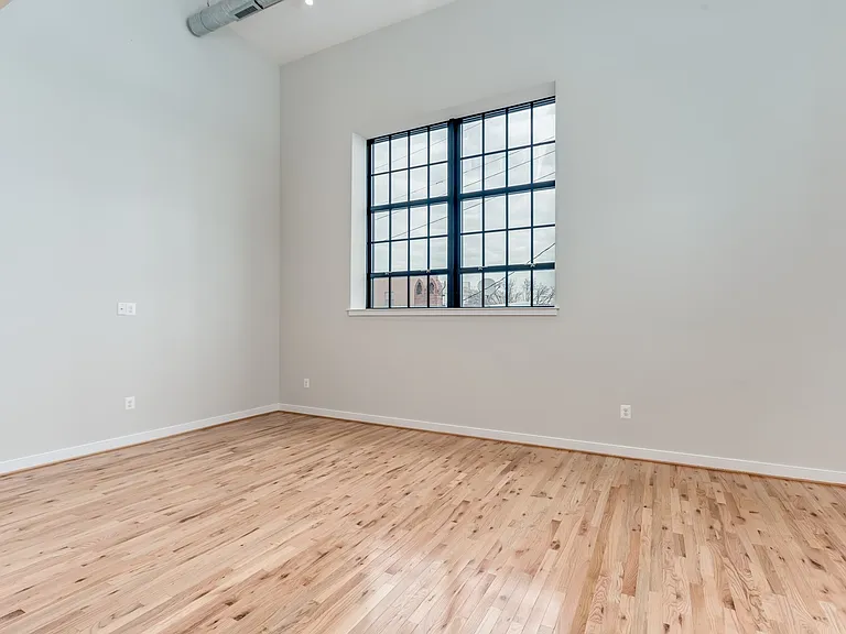 For Rent: Modern Urban Living at 3801 Fleet St Your City Oasis Awaits! — Photo 17