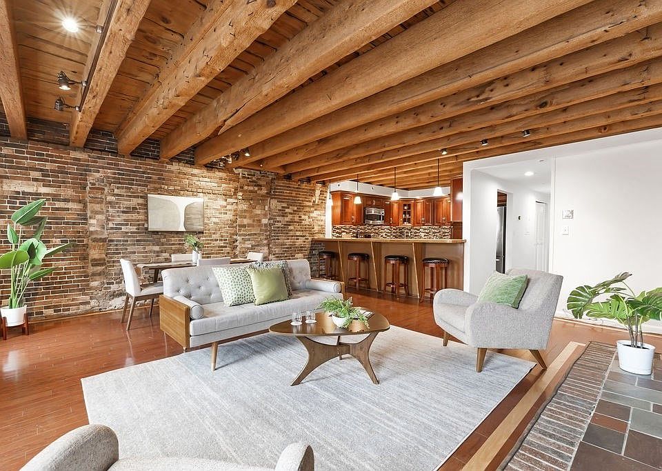 1st image of 75 Fulton St APT 21