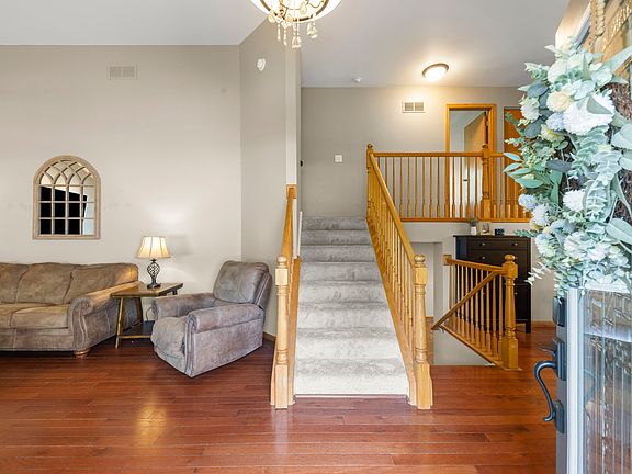 3rd image of 2317 Gray Hawk Dr