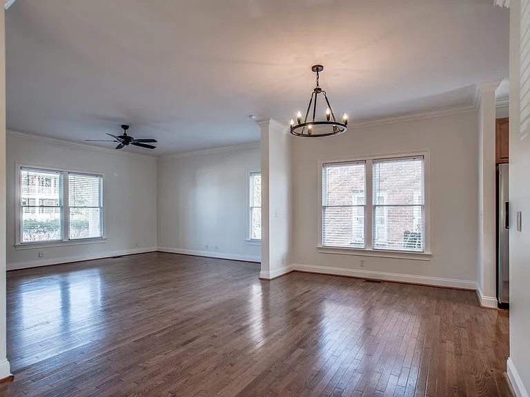 1110 Fatherland St — Photo 10
