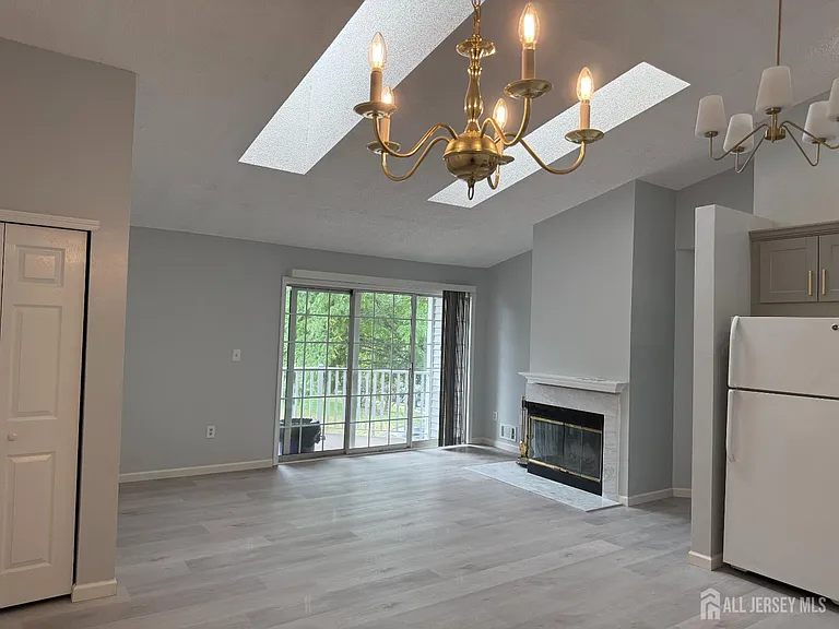 3214 Winder Dr — Photo 1