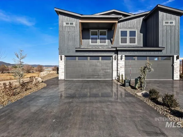 10 Ogden St, Cascade, ID 83611