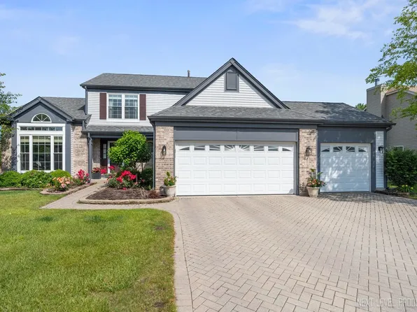 316 Cornwall Ave, South Elgin, IL 60177