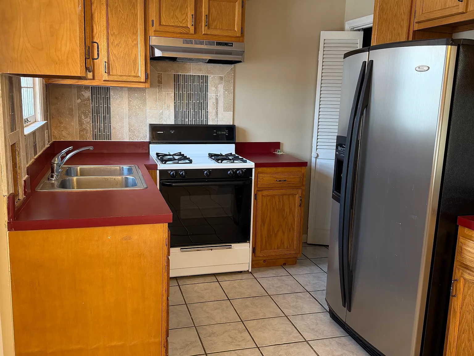 2 bed, 800 sqft, $925 — Photo 3