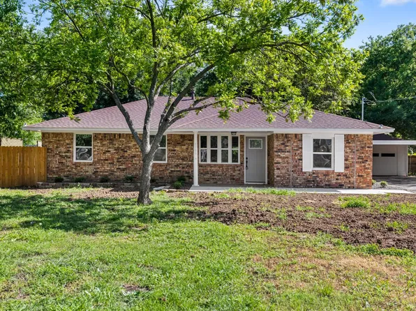 1100 Silver Creek Dr, Desoto, TX 75115