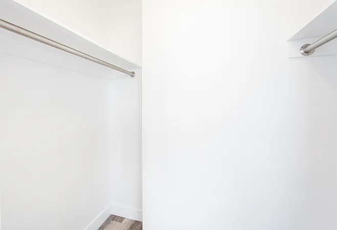 Trinity Towers Apartments — Photo 52