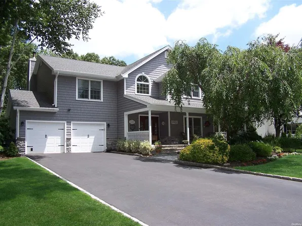9 Club House Court, East Setauket, NY 11733