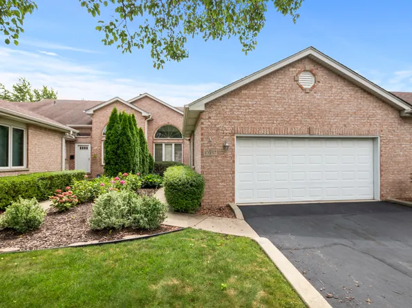 10937 Saffron Ct, Orland Park, IL 60467