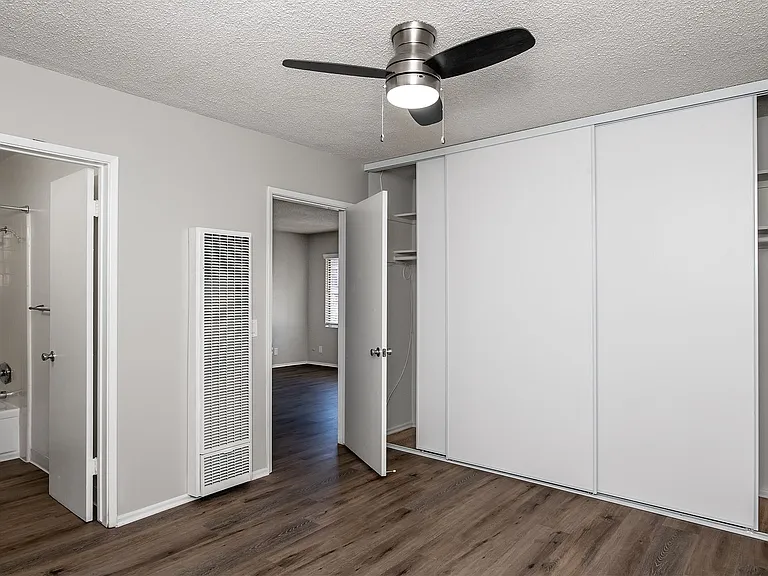 420 Burchett St — Photo 14