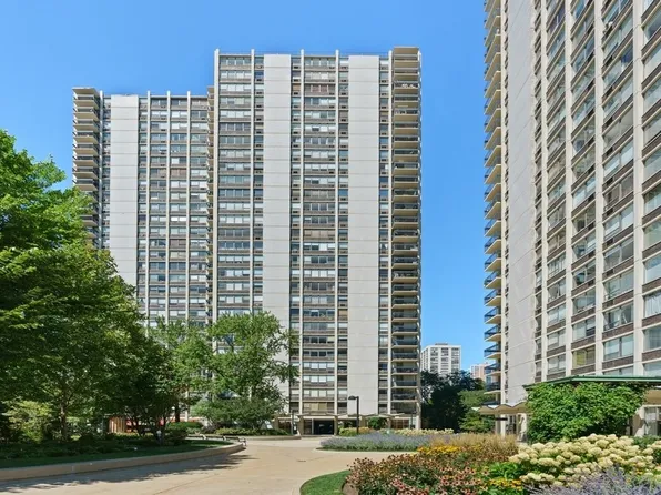 (undisclosed Address), Chicago, IL 60610