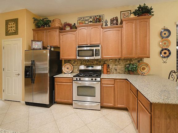 5th image of 12862 N Tarzana Dr