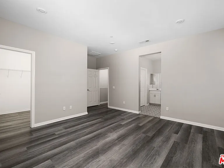 757 Daniel Freeman Cir — Photo 10