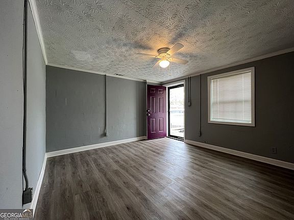 2nd image of 428 Circus St