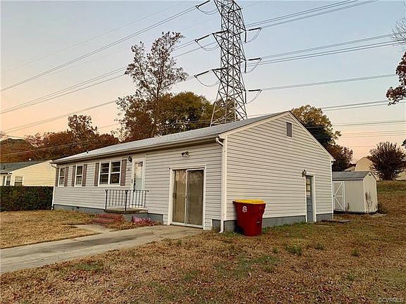 5th image of 211 Blackwater Dr