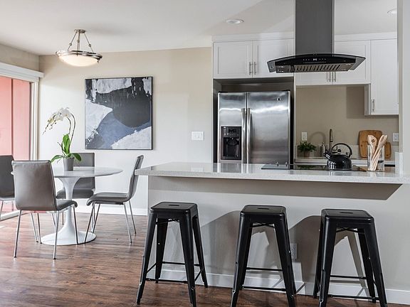4th image of 347 Massol Ave APT 603