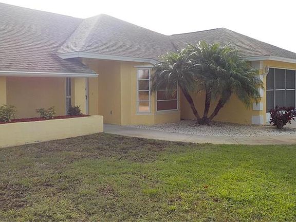 2nd image of 165 Mark Twain Ln