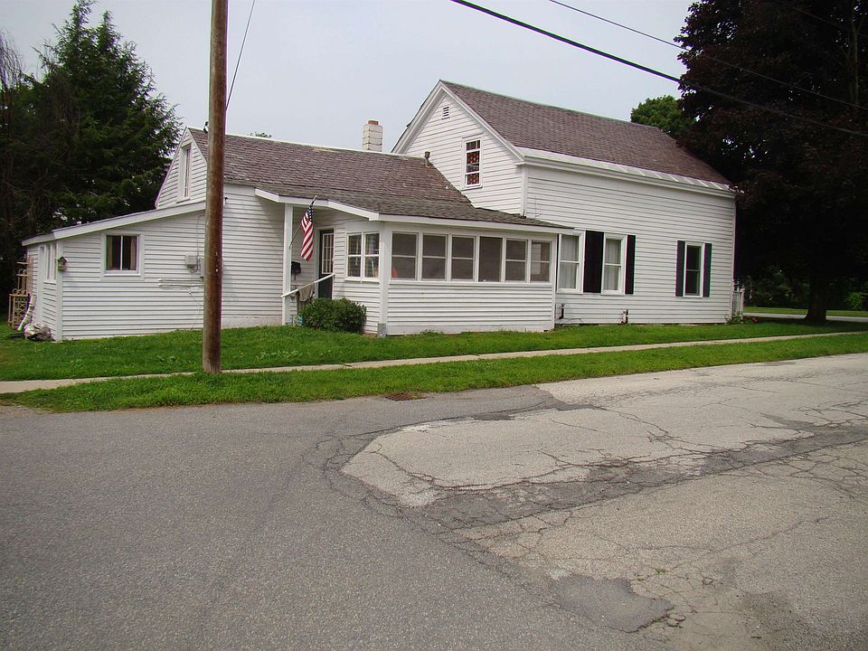 2nd image of 125 College Street