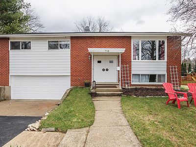 718 7th Ave, Libertyville, IL, 60048