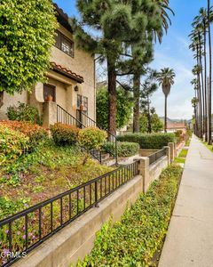 121 W 9th St APT 28, Azusa, CA, 91702