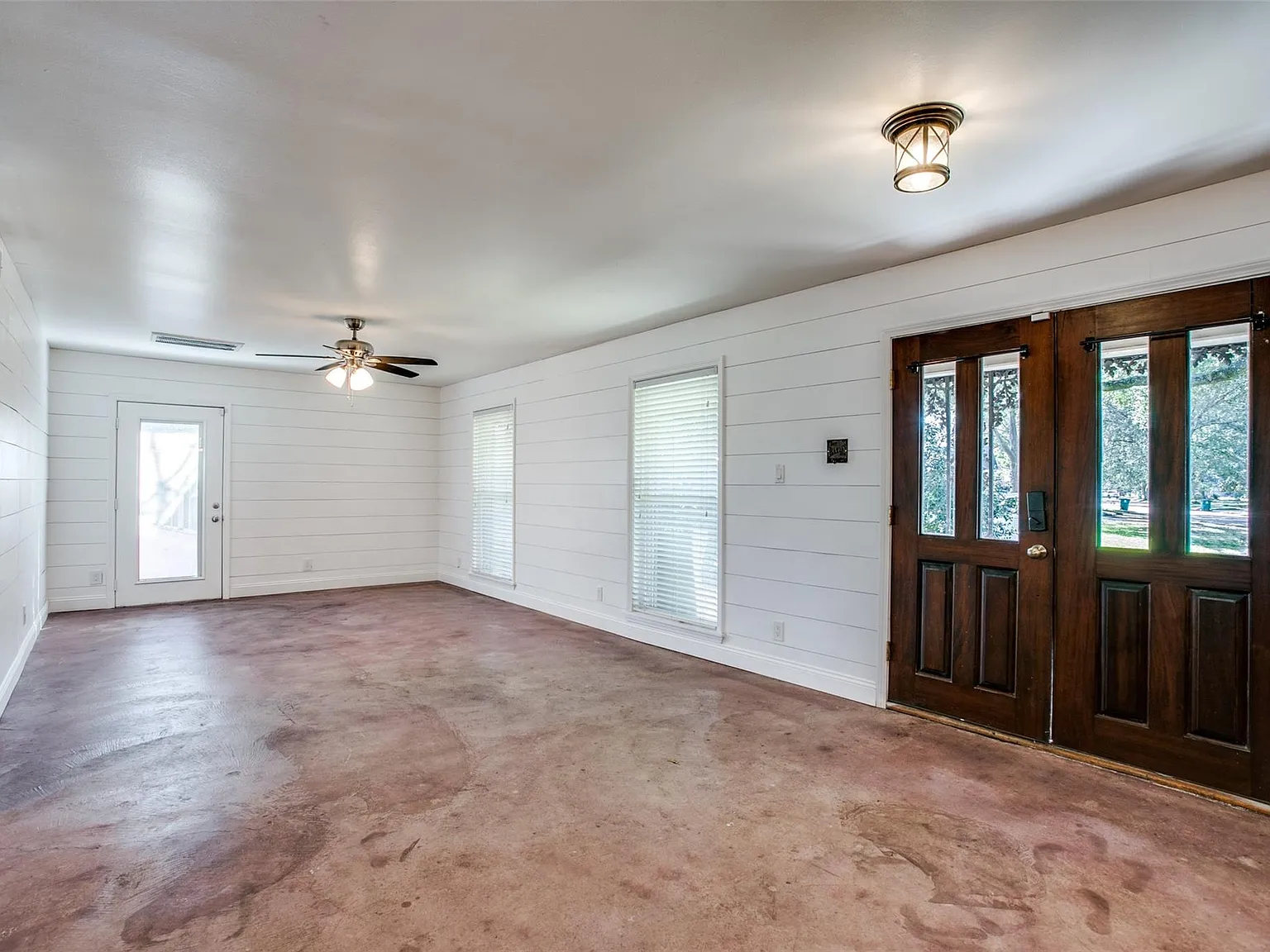 3 bed, 2.0 bath, 1893 sqft, $2,900 — Photo 4