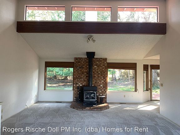 4th image of 3025 N Mount Baker Cir