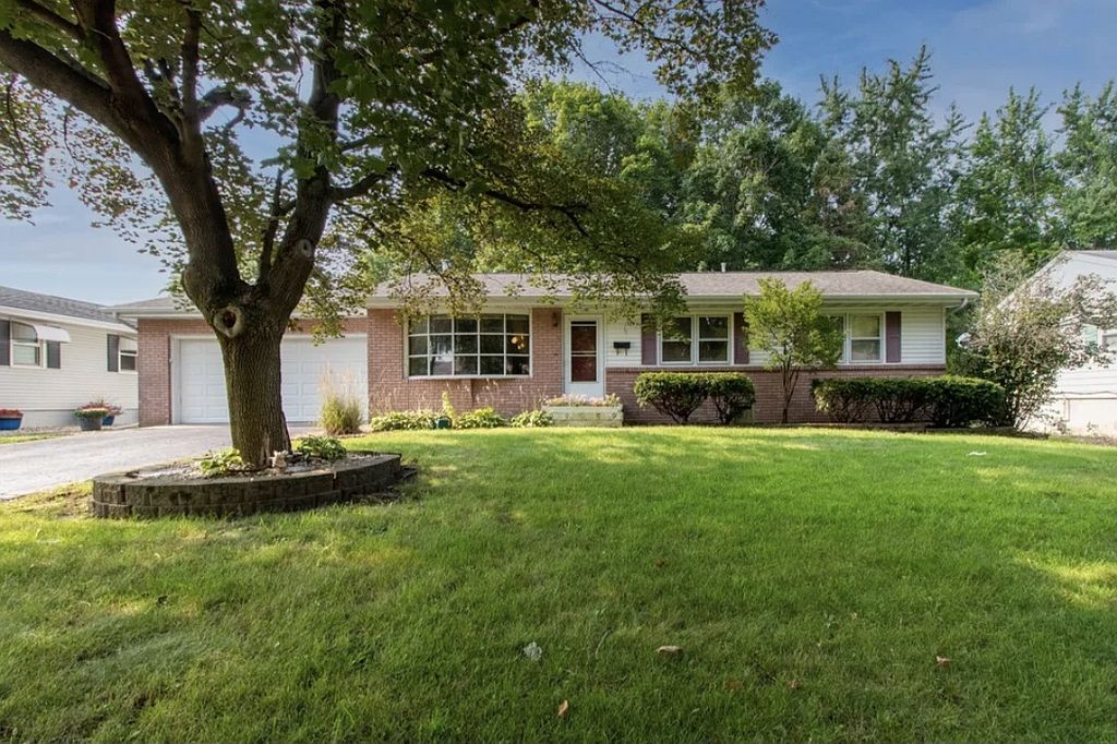 329 Garfield Dr - Property Image