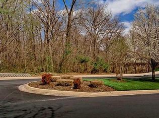 805 Tunbridge Dr, Bentonville, AR 72712
