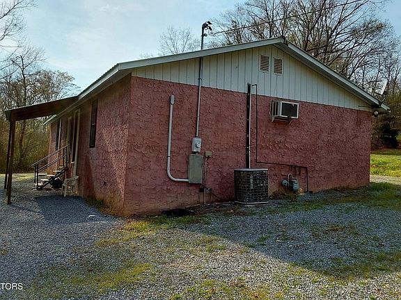 5th image of 1031 County Road 110