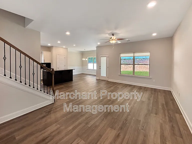120 Starlight Dr — Photo 5