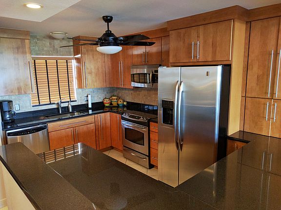 4th image of 3051 NE 48th St APT 407